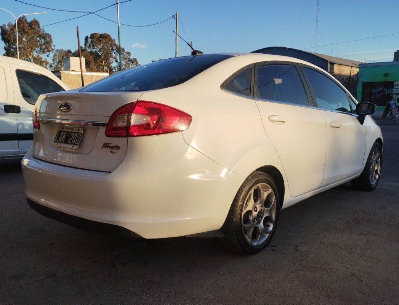 Ford Fiesta KD Usado en Mendoza, deRuedas