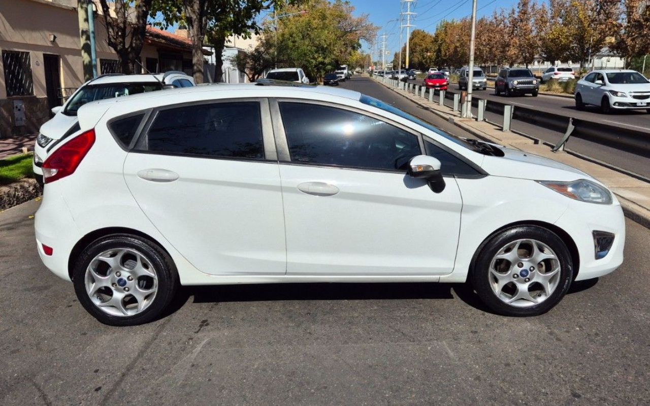 Ford Fiesta KD Usado en Mendoza, deRuedas