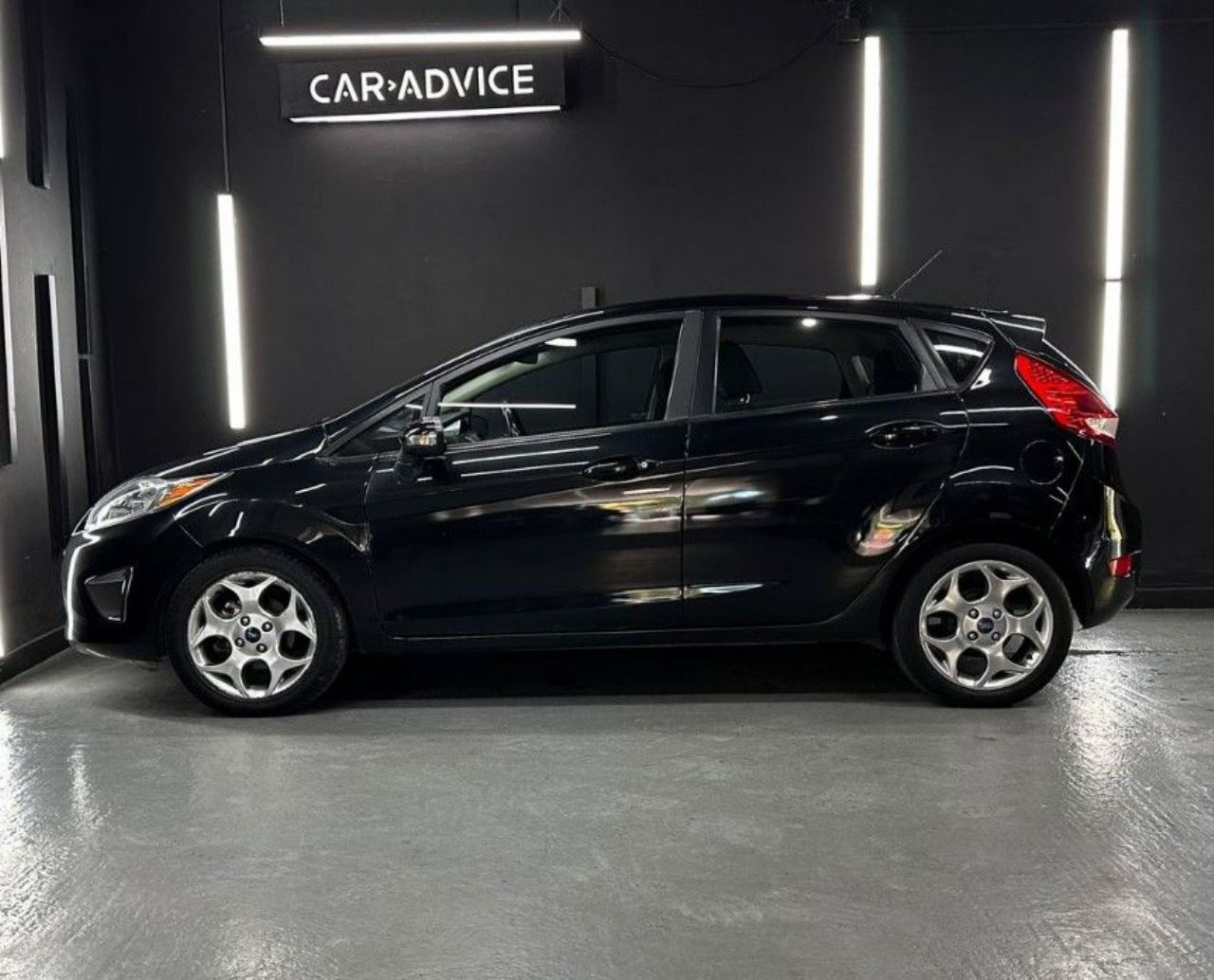 Ford Fiesta KD Usado en Córdoba, deRuedas
