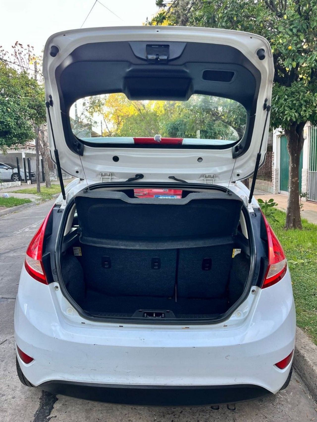 Ford Fiesta KD Usado en Buenos Aires, deRuedas