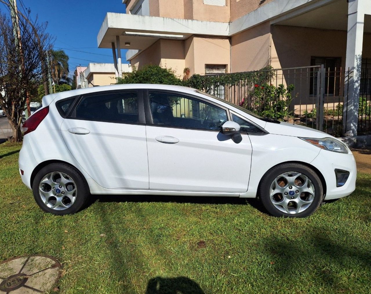 Ford Fiesta KD Usado en Buenos Aires, deRuedas