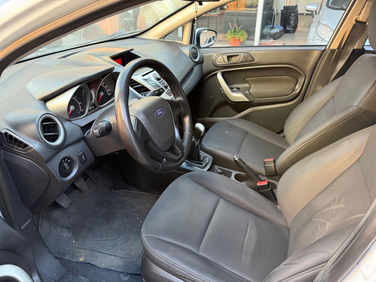 Ford Fiesta KD Usado Financiado en Mendoza, deRuedas