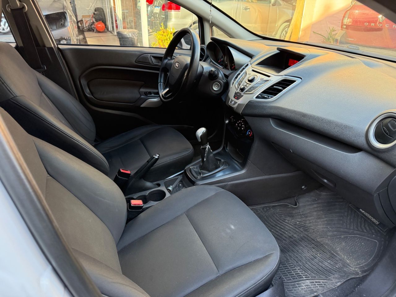 Ford Fiesta KD Usado Financiado en Mendoza, deRuedas