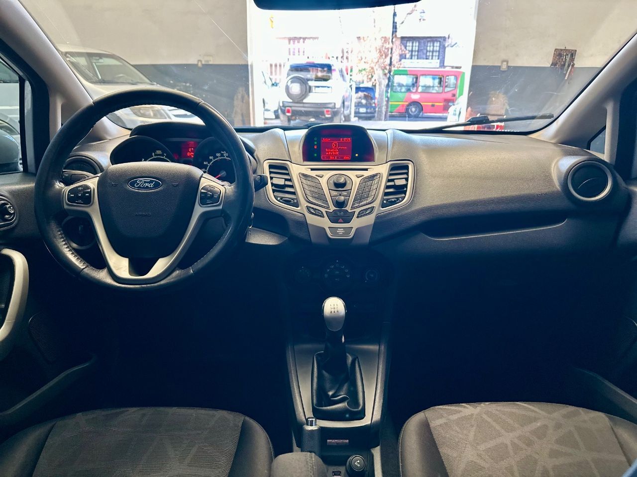 Ford Fiesta KD Usado Financiado en Mendoza, deRuedas