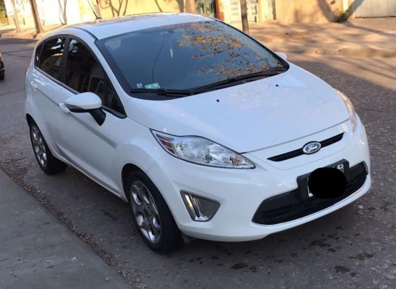 Ford Fiesta KD Usado en Santa Fe, deRuedas