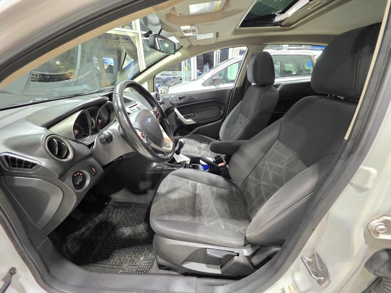 Ford Fiesta KD Usado Financiado en Mendoza, deRuedas