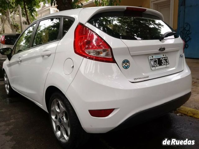 Ford Fiesta KD Usado en San Juan, deRuedas