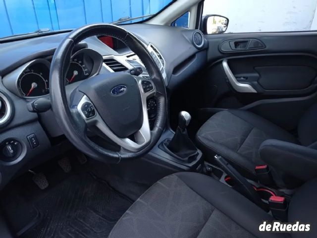Ford Fiesta KD Usado en Córdoba, deRuedas