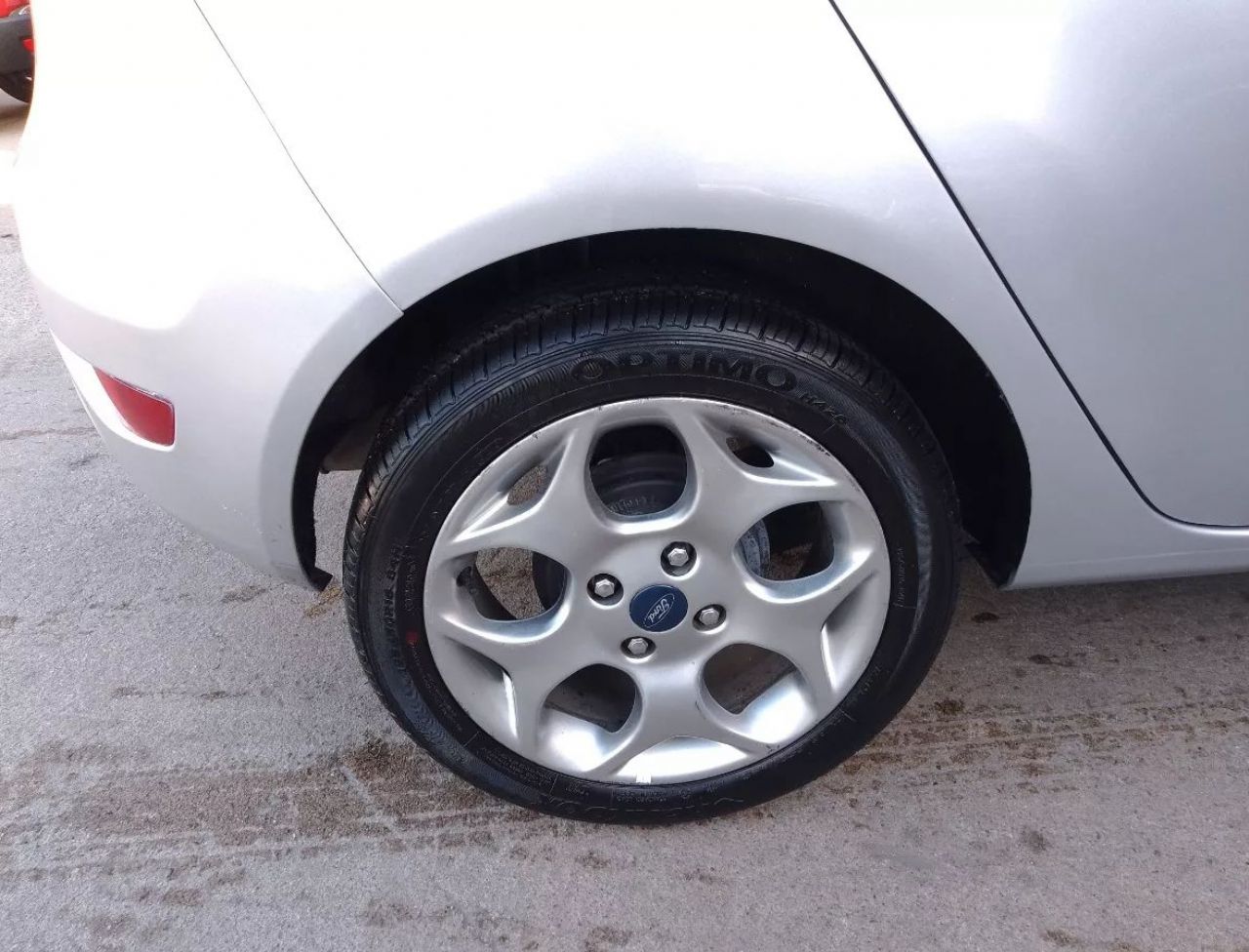 Ford Fiesta KD Usado en Córdoba, deRuedas