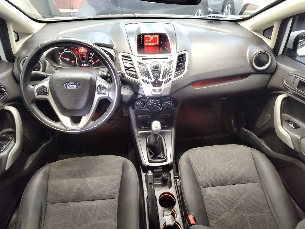 Ford Fiesta KD Usado Financiado en Mendoza, deRuedas
