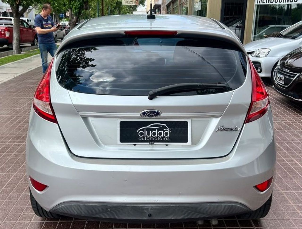 Ford Fiesta KD Usado Financiado en Mendoza, deRuedas