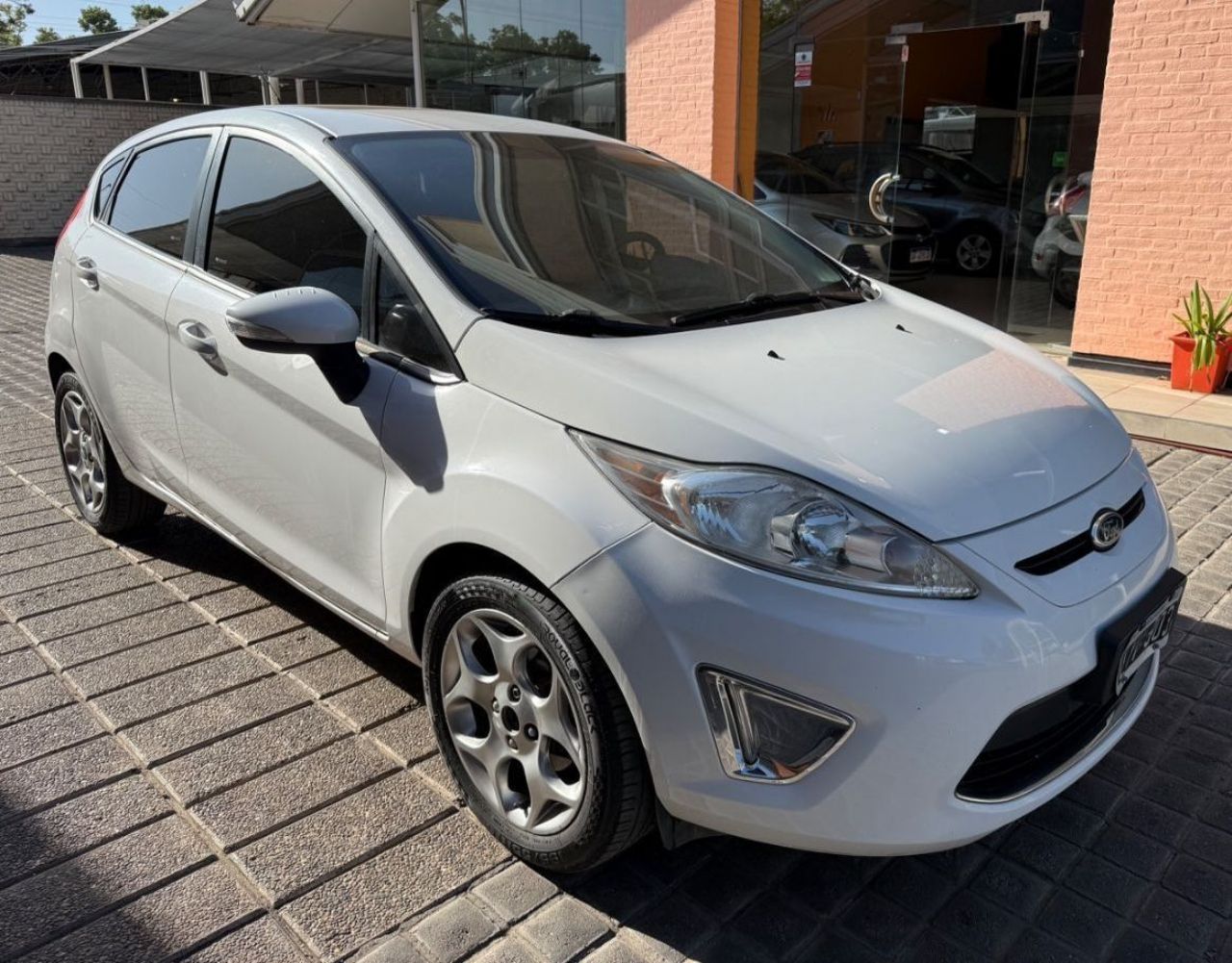 Ford Fiesta KD Usado Financiado en Mendoza, deRuedas