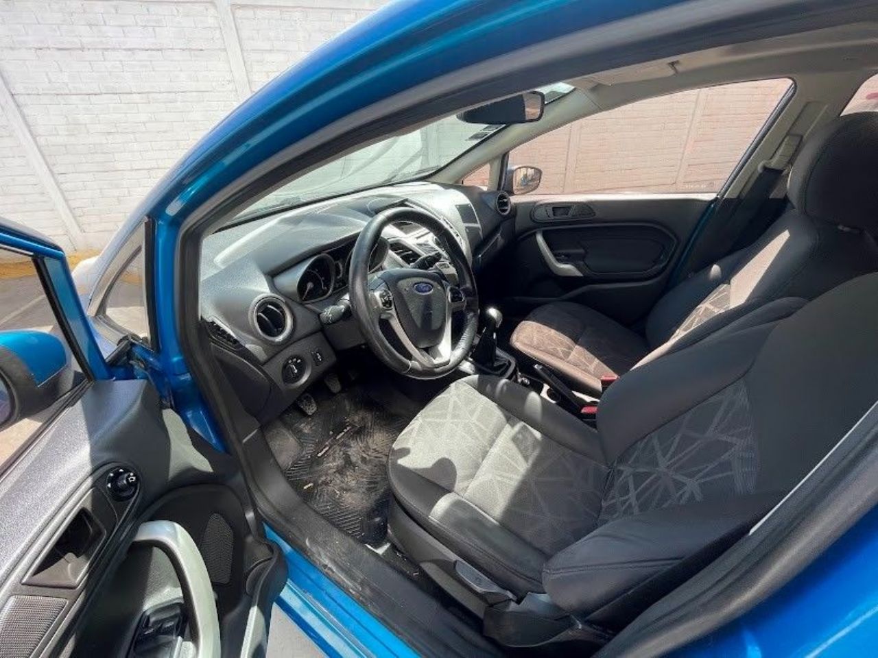 Ford Fiesta KD Usado en San Juan, deRuedas