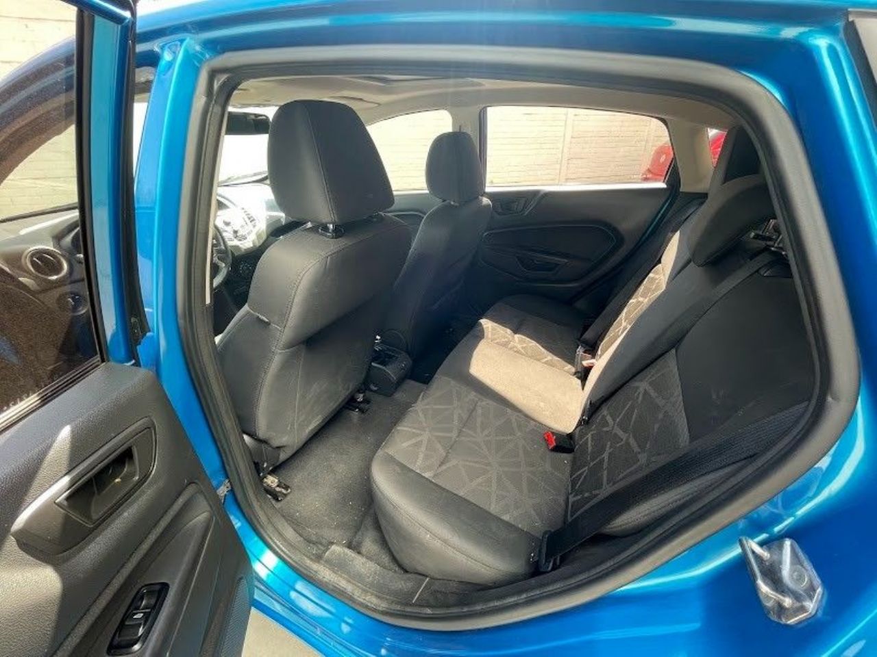 Ford Fiesta KD Usado en San Juan, deRuedas