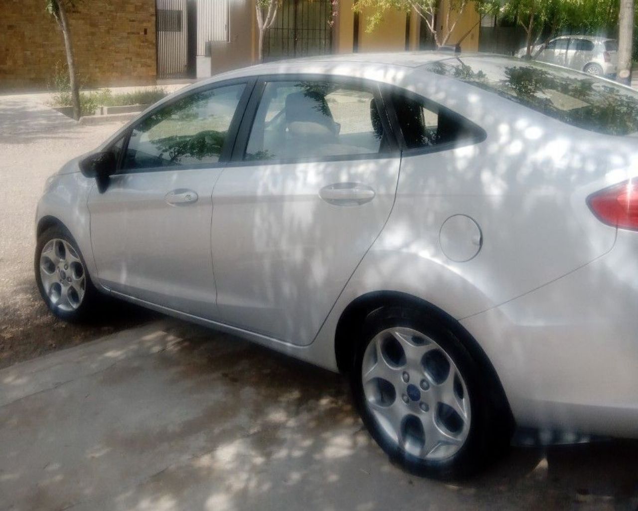 Ford Fiesta KD Usado en Mendoza, deRuedas