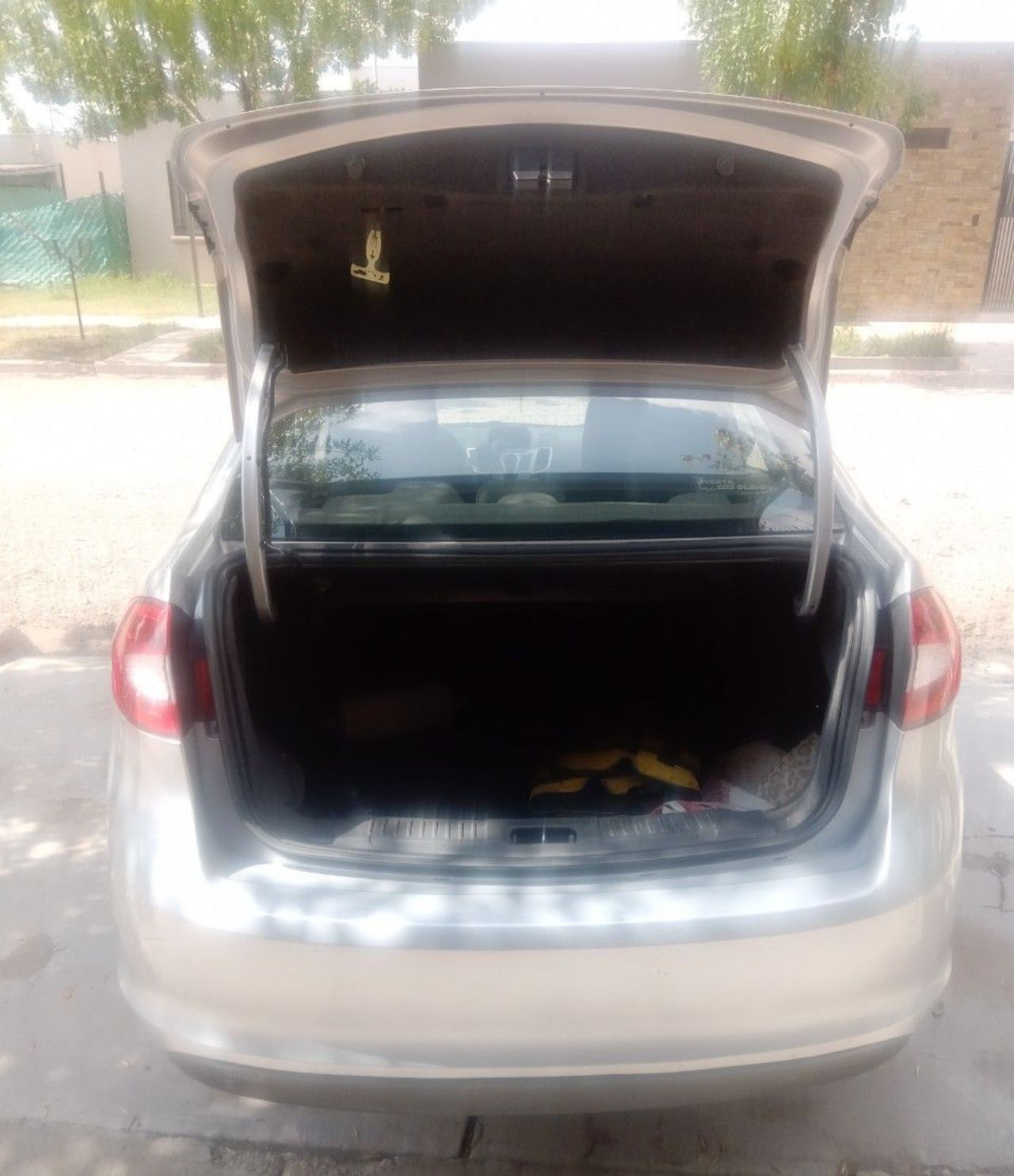 Ford Fiesta KD Usado en Mendoza, deRuedas