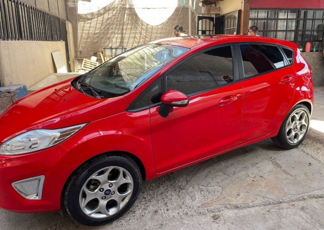 Ford Fiesta KD Usado en Mendoza, deRuedas