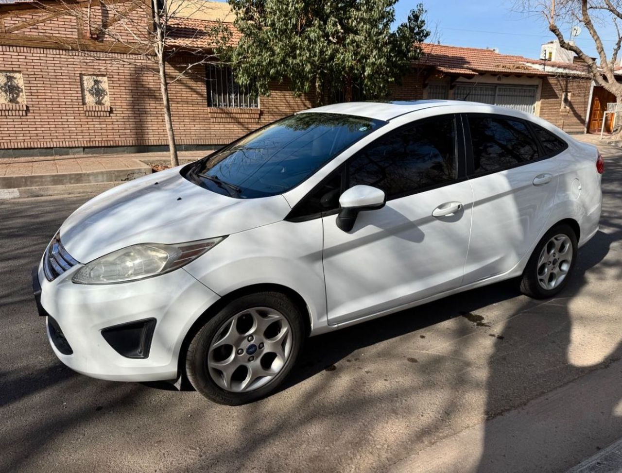 Ford Fiesta KD Usado en Mendoza, deRuedas