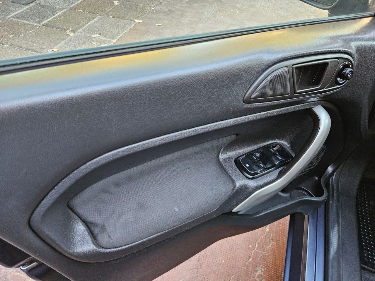 Ford Fiesta KD Usado en Mendoza, deRuedas