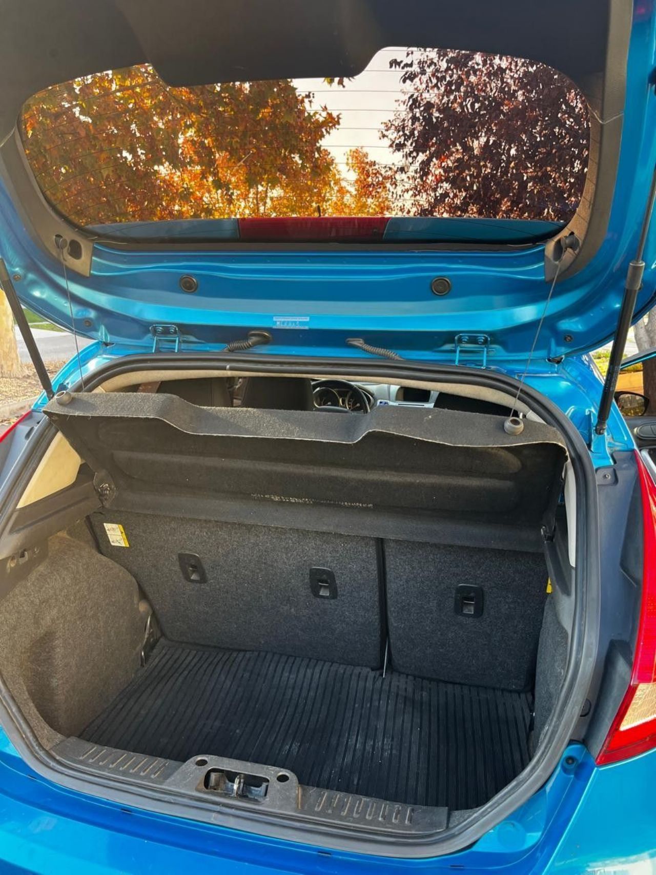 Ford Fiesta KD Usado en Mendoza, deRuedas