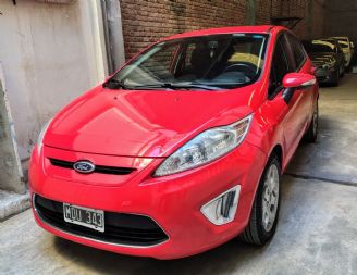 Ford Fiesta KD Usado en Córdoba Financiado