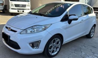 Ford Fiesta KD Usado en Córdoba Financiado