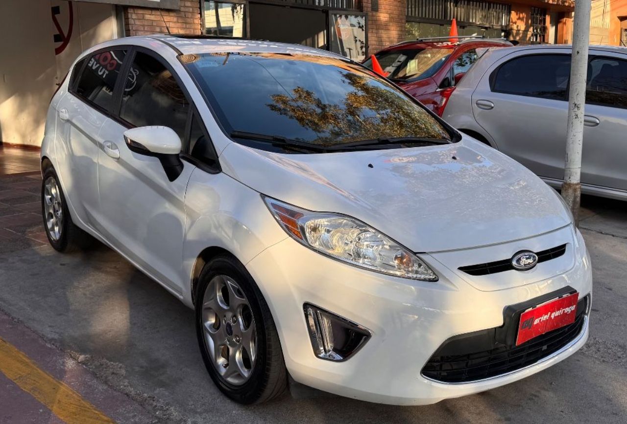 Ford Fiesta KD Usado en Mendoza, deRuedas