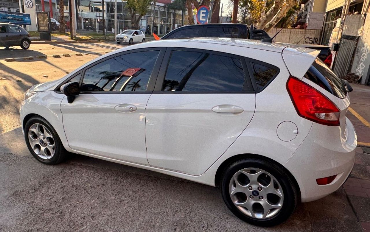 Ford Fiesta KD Usado en Mendoza, deRuedas