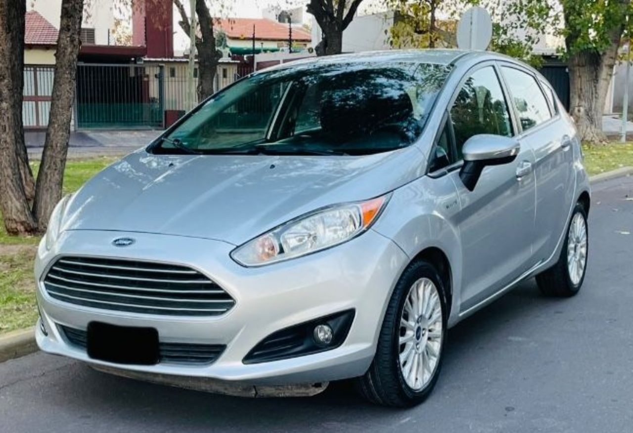 Ford Fiesta KD Usado Financiado en Mendoza, deRuedas