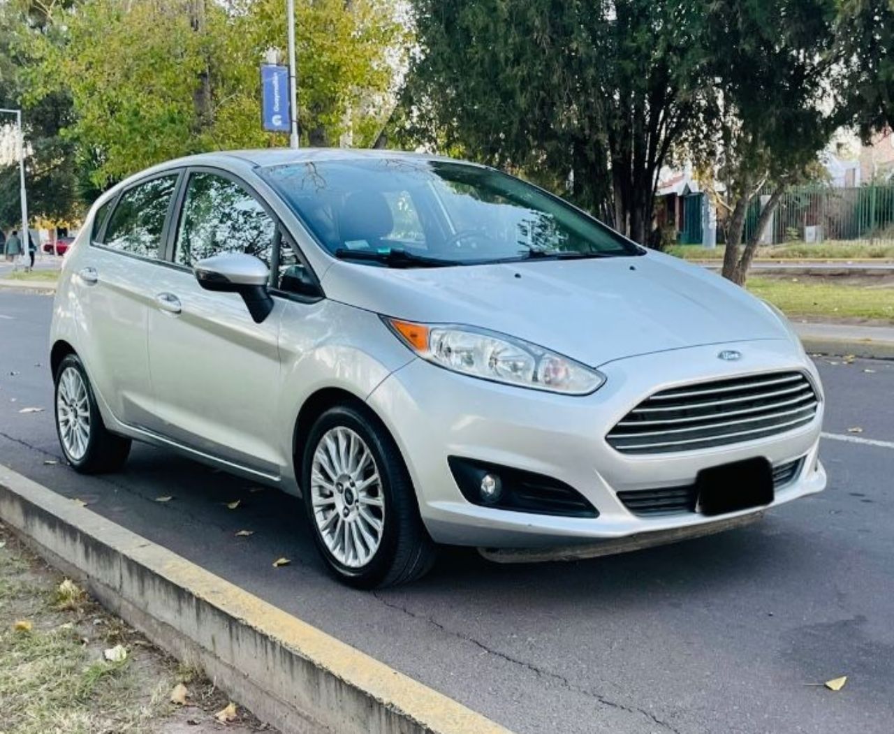 Ford Fiesta KD Usado Financiado en Mendoza, deRuedas