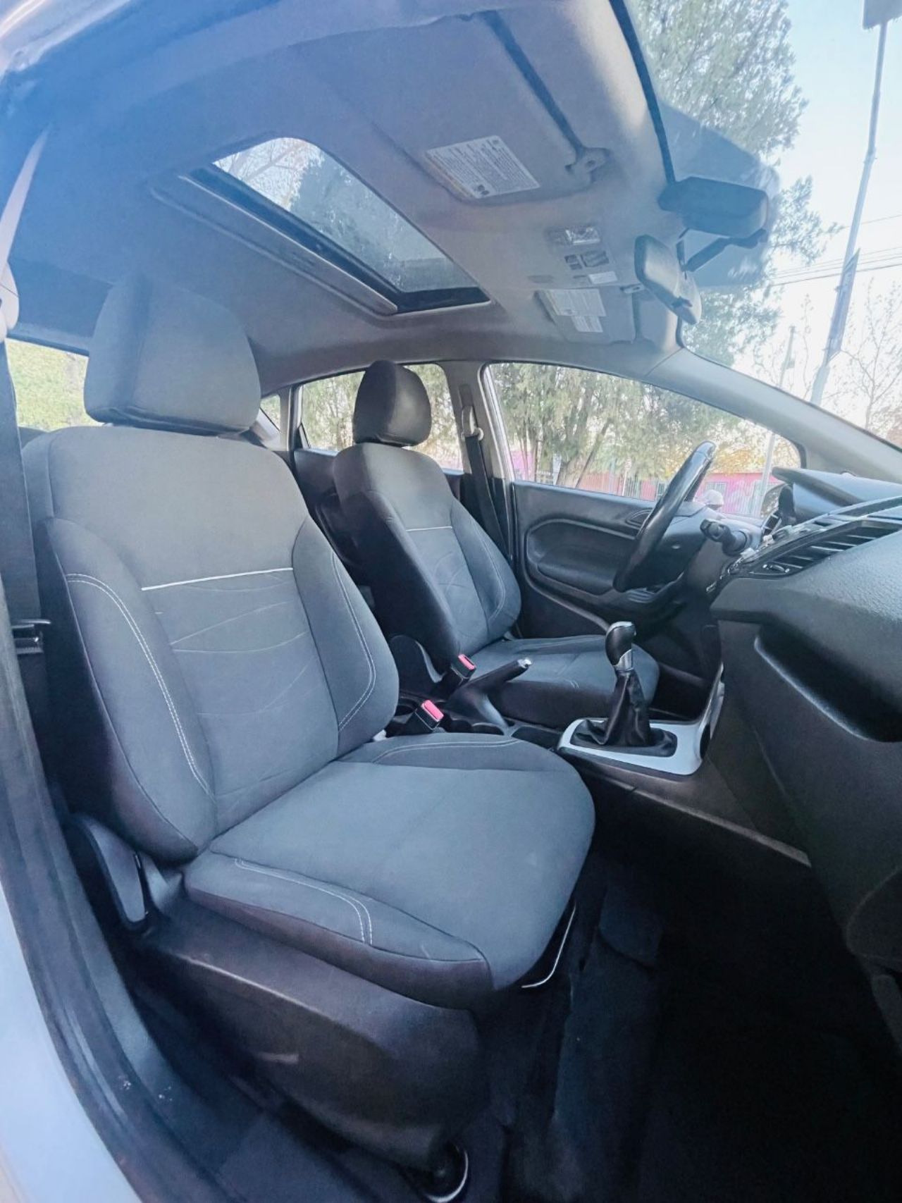 Ford Fiesta KD Usado Financiado en Mendoza, deRuedas