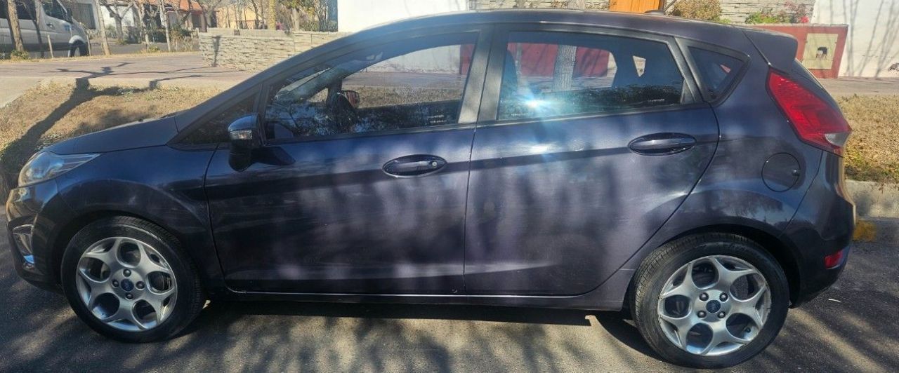 Ford Fiesta KD Usado en Mendoza, deRuedas