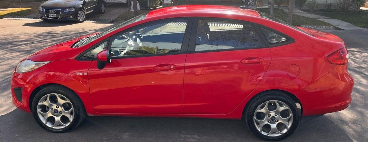 Ford Fiesta KD Usado en Mendoza, deRuedas