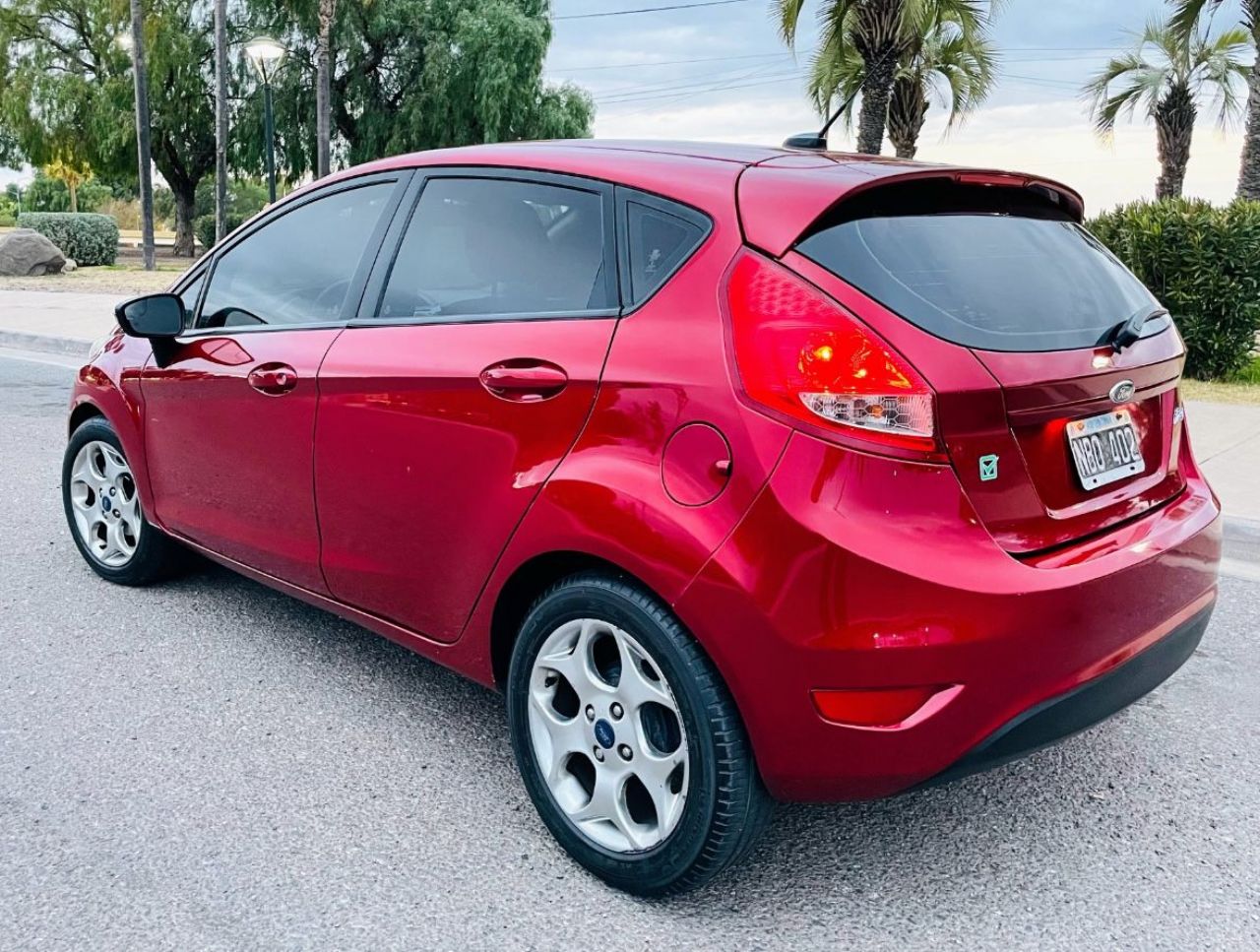 Ford Fiesta KD Usado Financiado en Mendoza, deRuedas