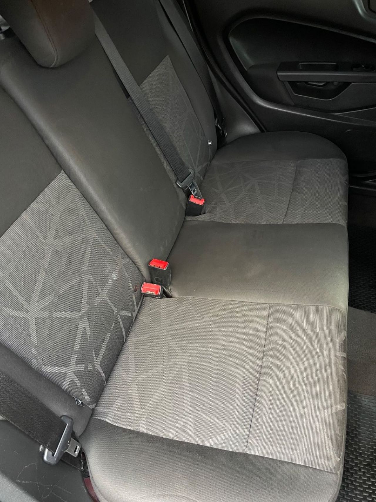 Ford Fiesta KD Usado Financiado en Mendoza, deRuedas