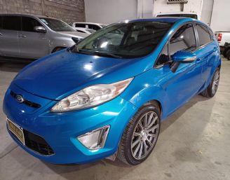 Ford Fiesta KD Usado en Córdoba Financiado