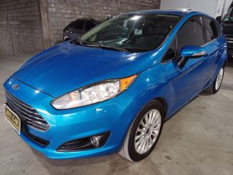 Ford Fiesta KD Usado en Córdoba Financiado