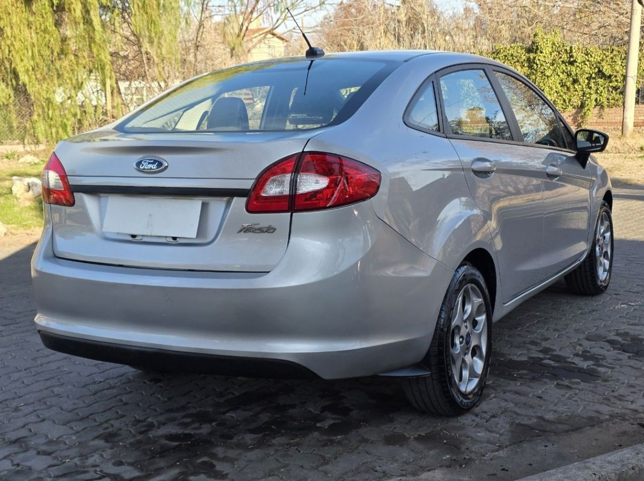 Ford Fiesta KD Usado en Mendoza, deRuedas