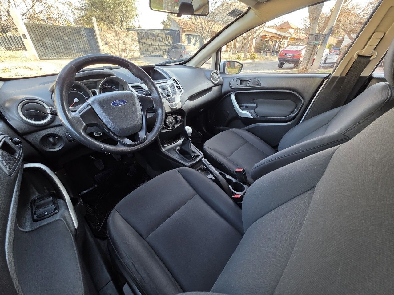 Ford Fiesta KD Usado en Mendoza, deRuedas