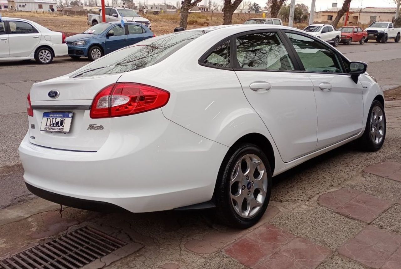 Ford Fiesta KD Usado Financiado en Mendoza, deRuedas