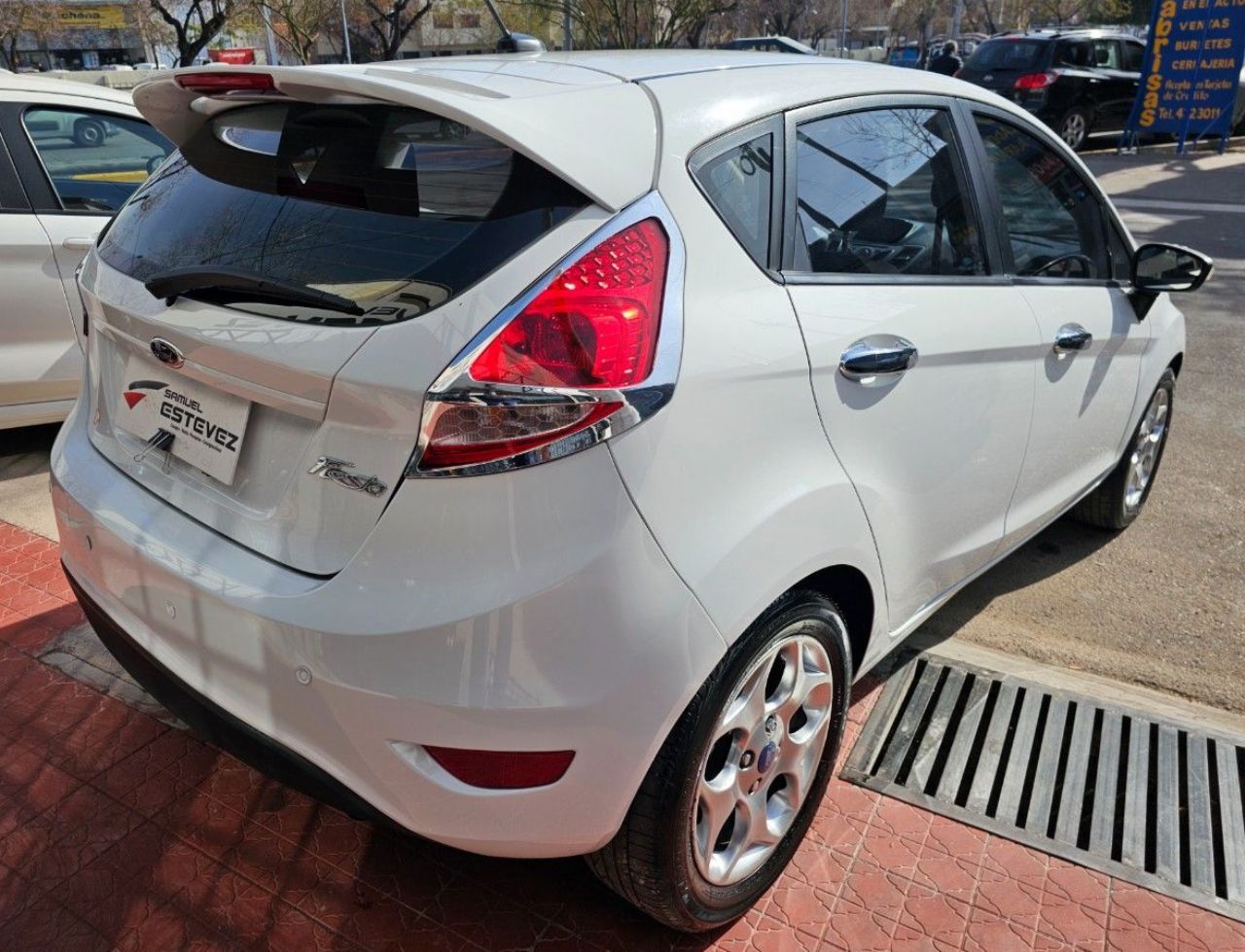 Ford Fiesta KD Usado Financiado en Mendoza, deRuedas