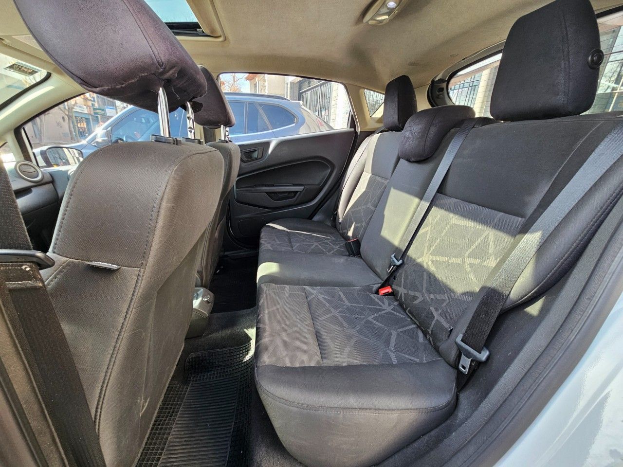 Ford Fiesta KD Usado Financiado en Mendoza, deRuedas