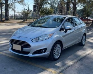 Ford Fiesta KD Usado en Córdoba Financiado