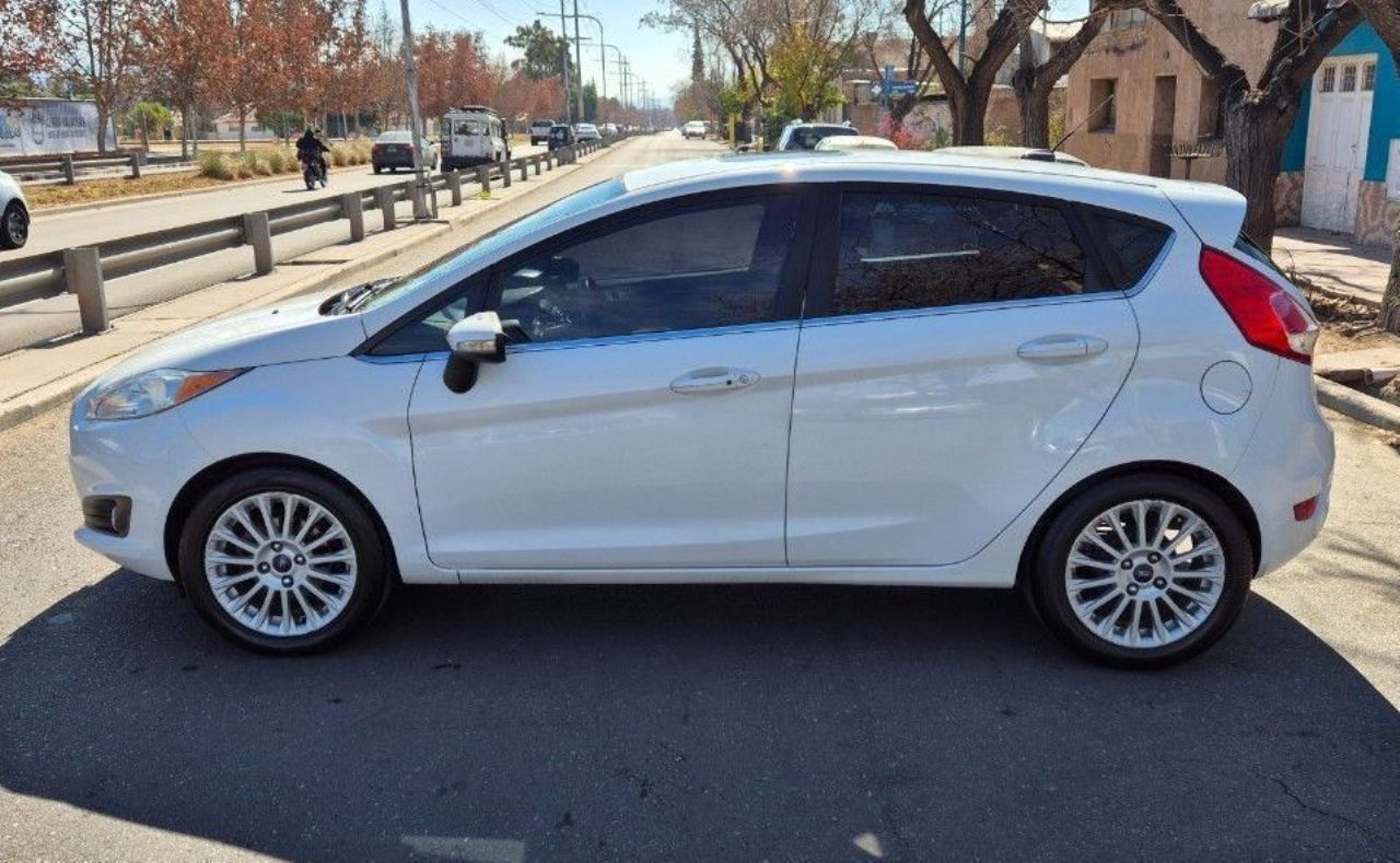 Ford Fiesta KD Usado Financiado en Mendoza, deRuedas