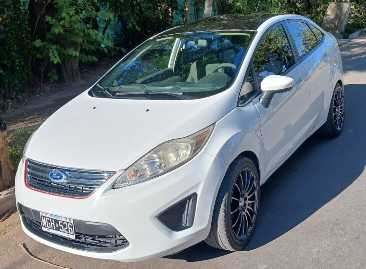 Ford Fiesta KD Usado en Mendoza, deRuedas