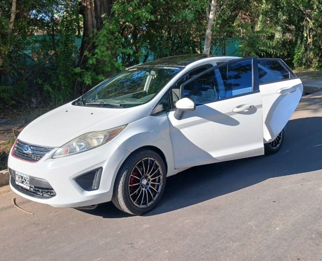 Ford Fiesta KD Usado en Mendoza, deRuedas