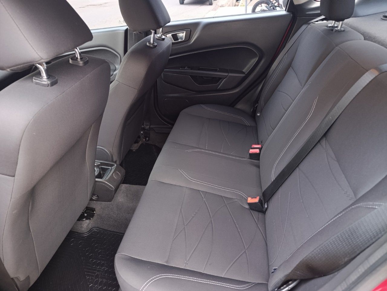 Ford Fiesta KD Usado Financiado en Mendoza, deRuedas