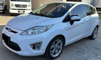 Ford Fiesta KD Usado en Córdoba Financiado