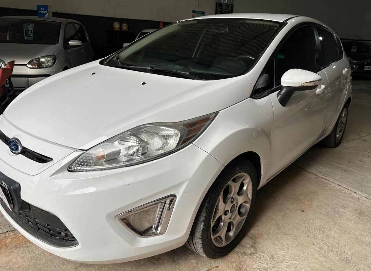 Ford Fiesta KD Usado Financiado en Mendoza, deRuedas