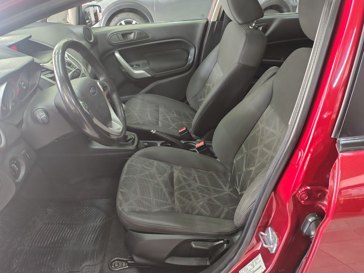 Ford Fiesta KD Usado en Mendoza, deRuedas